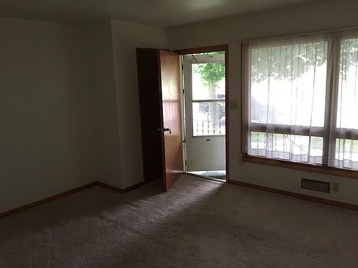 2nd image of 2310 Jones St