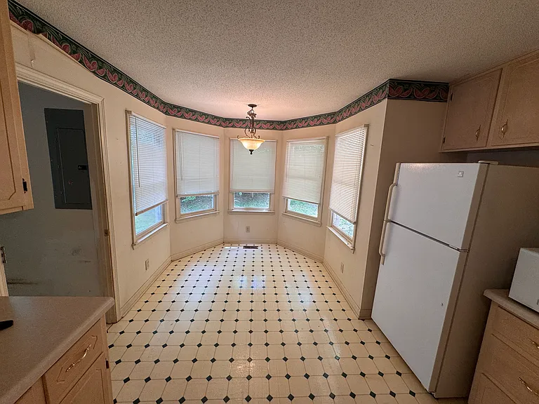112 Oak Leaf Cir — Photo 12