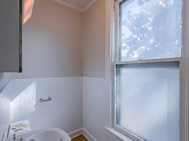 218 N Central Ave #1 — Photo 11