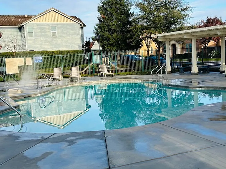 4437 W Pinsapo Dr — Photo 26