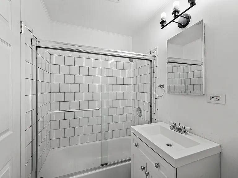280 Howland St #303 — Photo 2