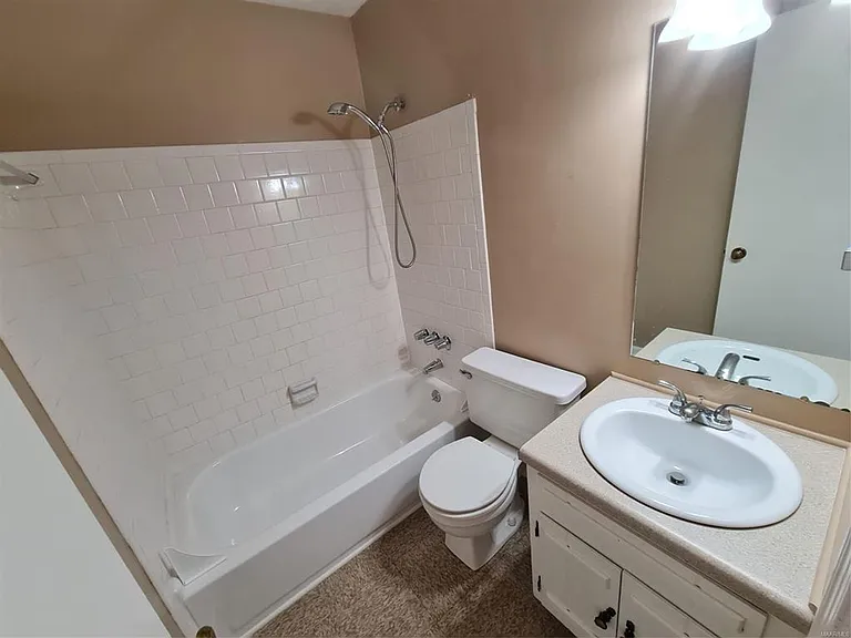 1601 Cobblestone Ct — Photo 17