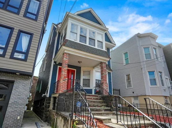 244 Clinton Avenue image 3 of 37