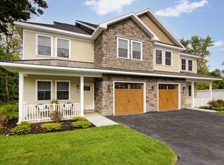 6 Cedarview Ln #14, Watervliet, NY 12189