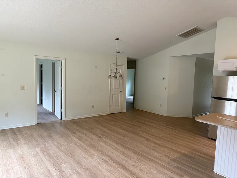 166 McConnell Rd — Photo 3