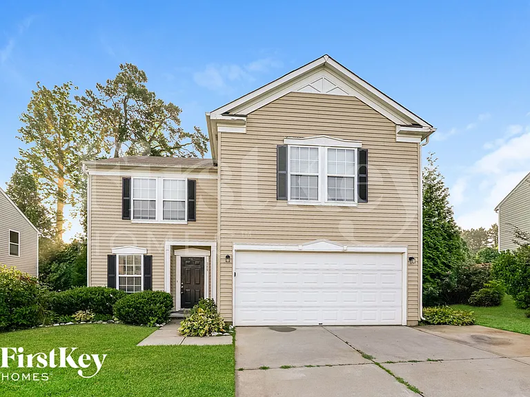 340 Kendall Dr — Photo 1