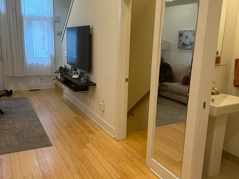 412 N Front St — Photo 19