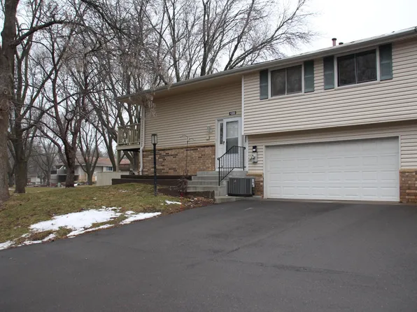 1222 Timbershore Ln, Eagan, MN 55123