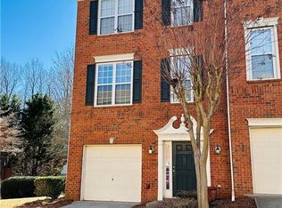 3020 Glendower Way, Roswell, GA 30075