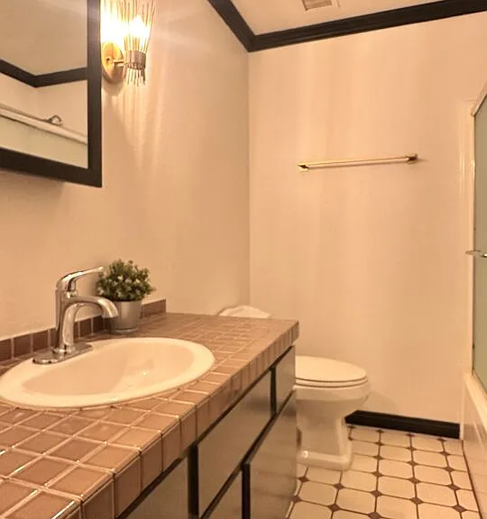 1131 Alta Loma Rd #208 — Photo 10