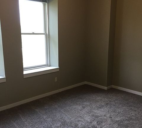 3rd image of 104 N Krohn Pl Unit 14