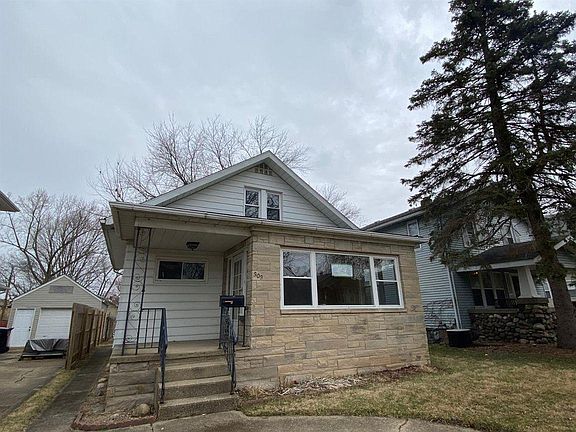 3rd image of 909 E Victoria St