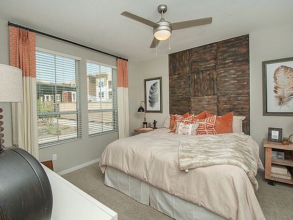 Town Commons Luxury Apartments Gilbert, AZ