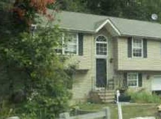 6 Gaines Dr, Hartford, CT 06120
