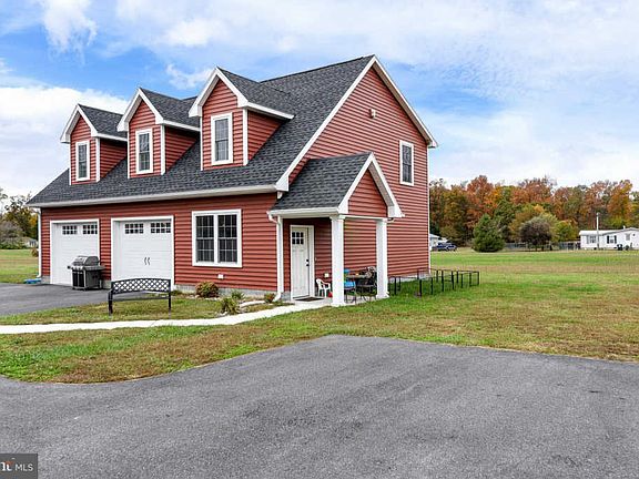 5th image of 976 Bloomfield Dr