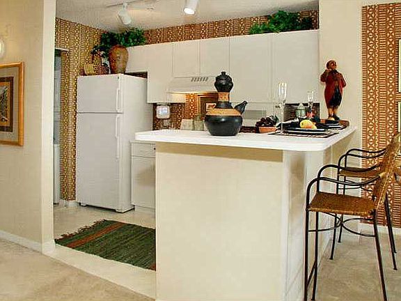 5th image of 140 Bonaventure Blvd APT 201