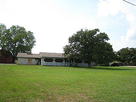 2nd image of 1408 Willis Ln
