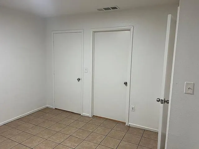 4711 Stanley Ave #103 — Photo 9