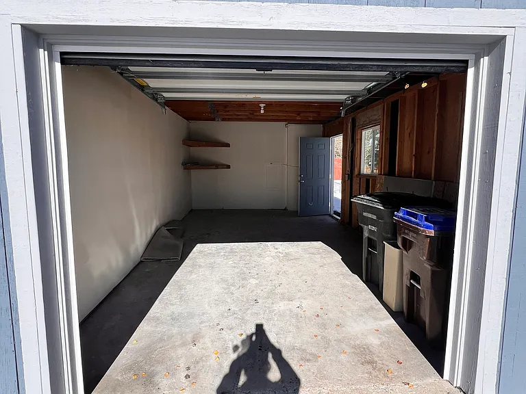 1 car garage