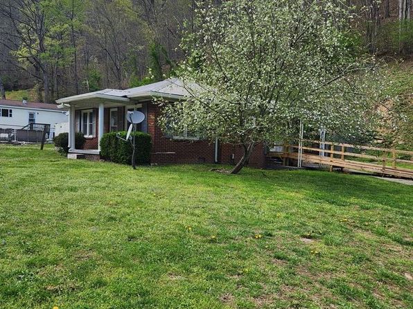 1434 Little Prater Rd, Grundy, VA 24614