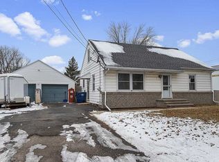 584 Irish Rd, Neenah, WI 54956