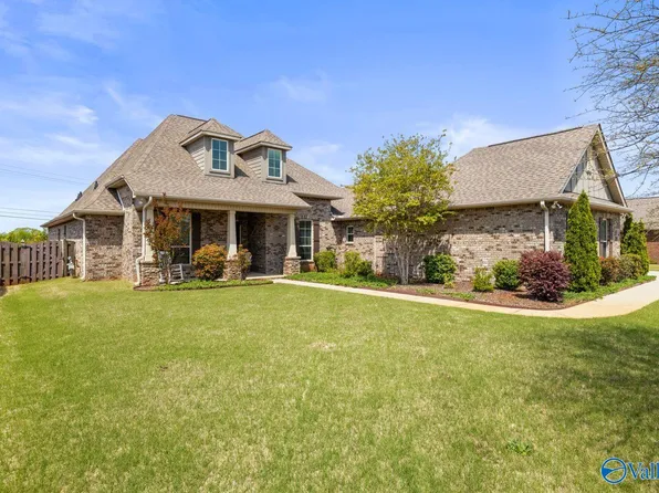 205 Farmdale Dr, Madison, AL 35756