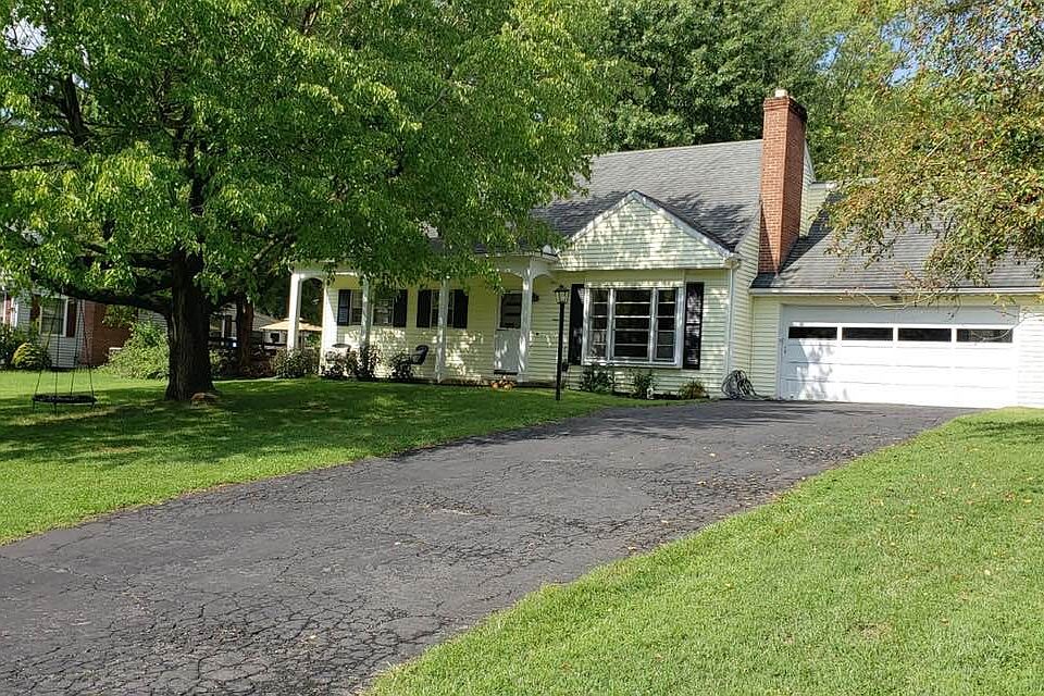 1st image of 26 Fruit Hill Dr