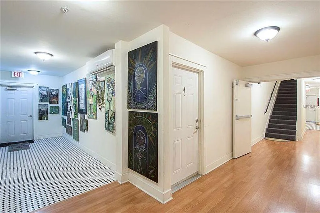 2 bed, 650 sqft, $1,575 — Photo 2