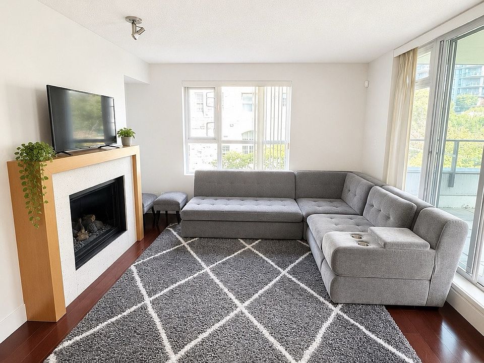 1st image of 6080 Iona Dr #3