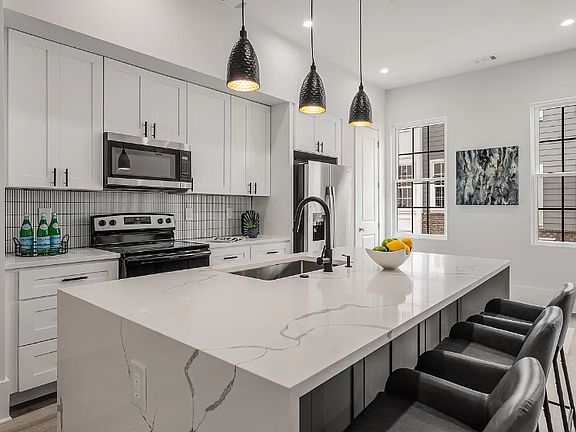 4th image of 3165 Dogwood Dr #11462392