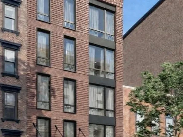 210 Park Avenue image 1 of 9