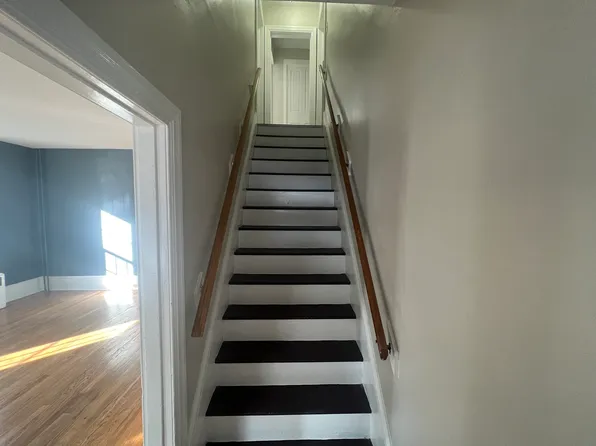 54 E Main St, Elverson, PA 19520