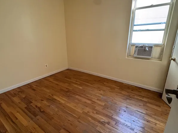 165 Patchen Avenue image 3 of 6