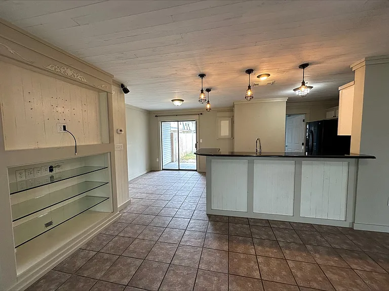 59 Wedge Ct #1 — Photo 4