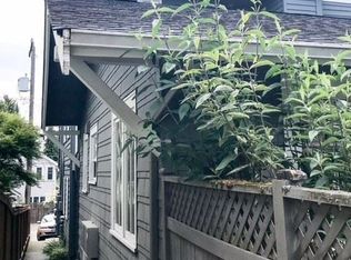 2116 California Ave SW APT 301, Seattle, WA 98116