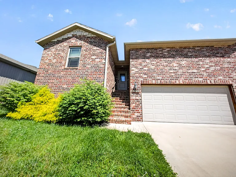 1420 S Treetop Ct — Photo 8