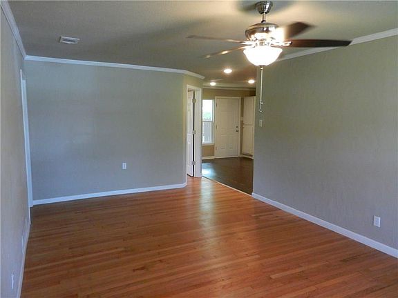 4th image of 2119 Frazier St