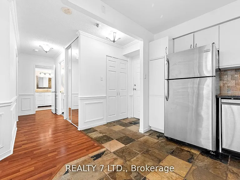 1270 Maple Crossing Blvd #412 — Photo 7