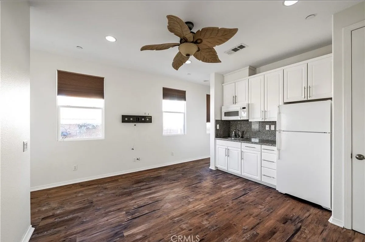 Building Photo - 38160 Spring Canyon Dr