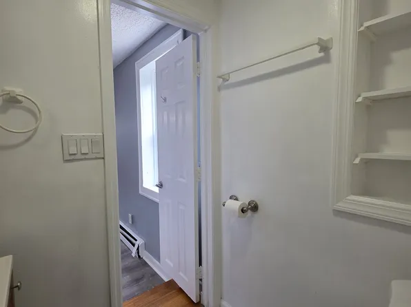 153-155 Avenue East image 9 of 20