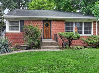 326 N Kensington Ave, La Grange Park, IL 60526