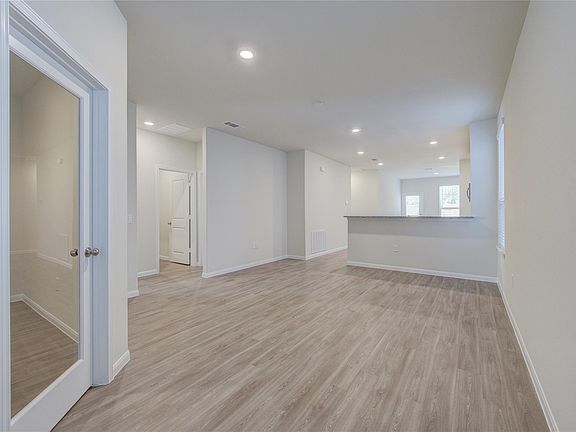 5th image of 6407 Franklin View Ln