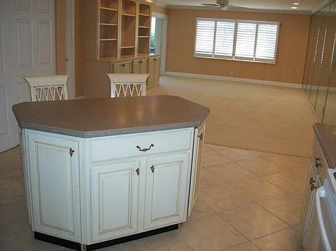 3rd image of 60 Venetian Dr #302