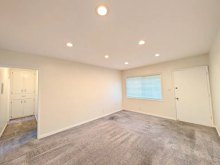Magnolia Manor — Photo 12