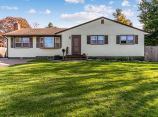 33 Lake Ave, Eatontown, NJ 07724