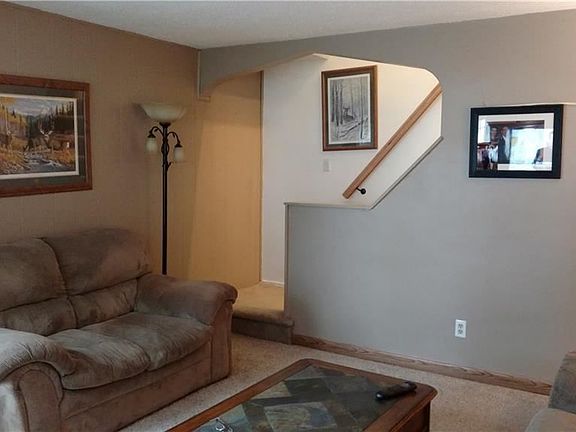 3rd image of 148 Hoover Ave