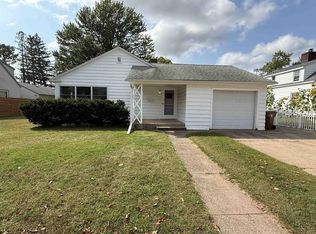 1216 Lindbergh Ave, Stevens Point, WI 54481