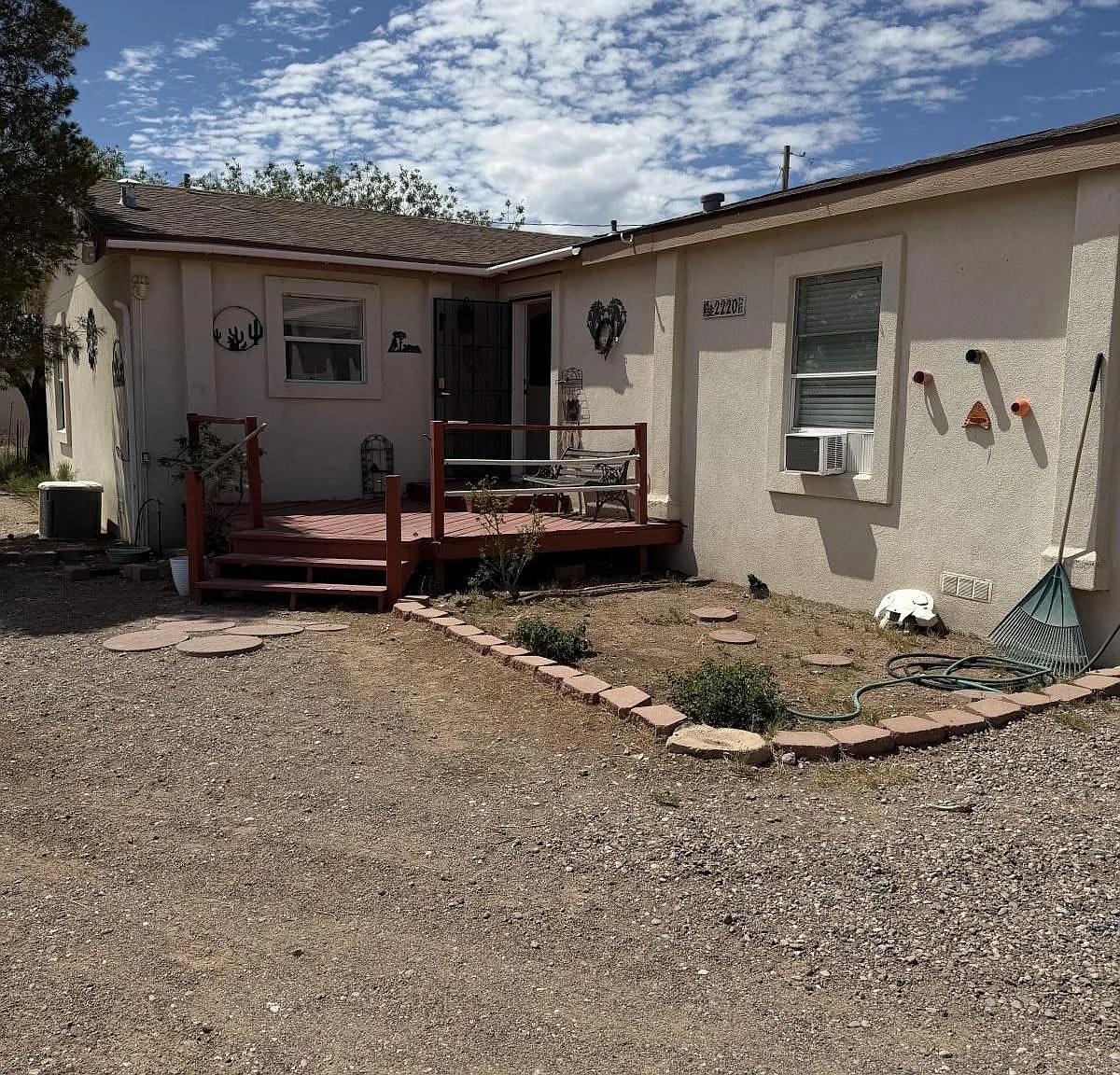 3 bed, 2.0 bath, 2200 sqft, $2,250 — Photo 4