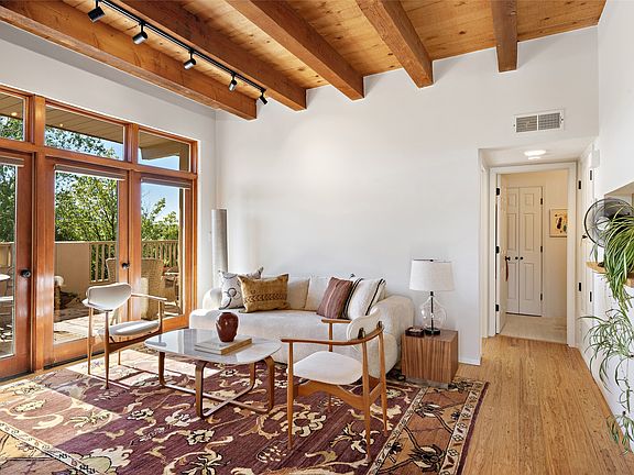 2nd image of 711 Viento Dr APT C