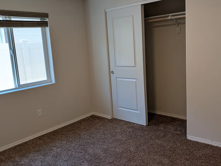 1549 Kenyon Meadow St — Photo 7